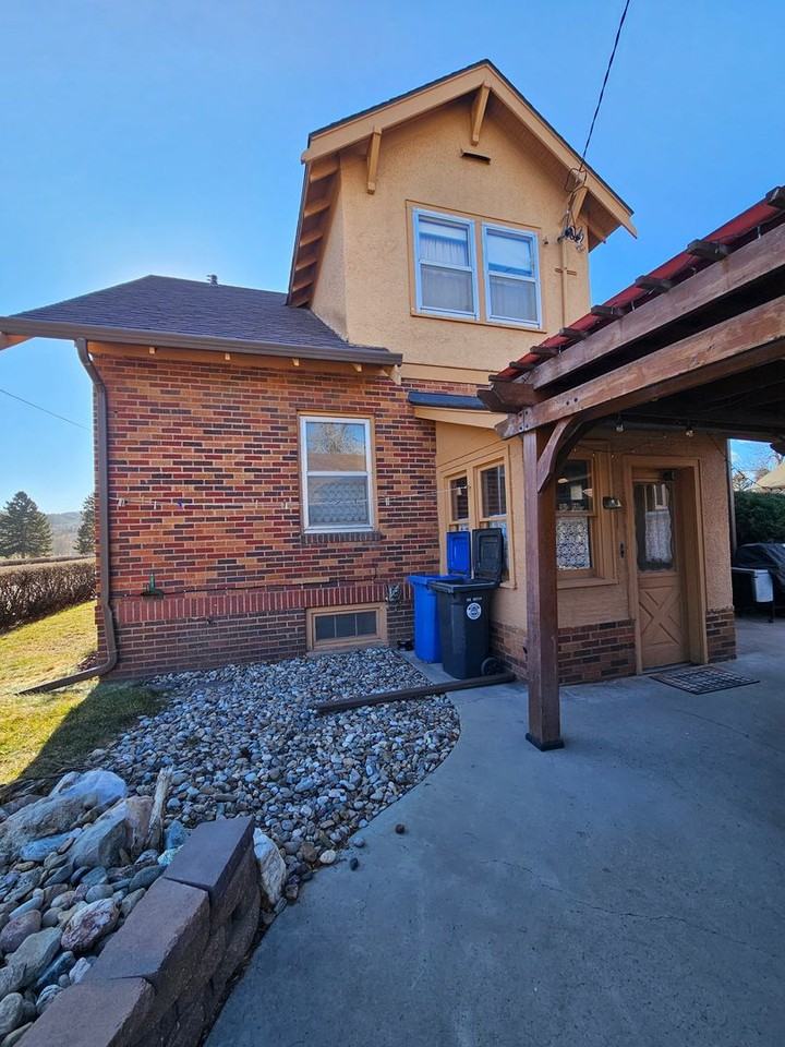 2436 Canyon Lake Dr - Photo 4 of 50