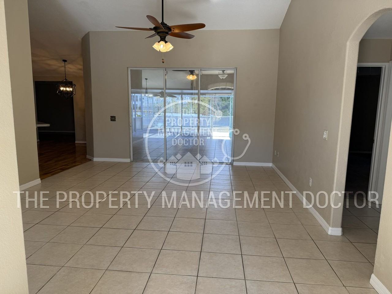 4672 Mulgrave Ave - Photo 4 of 30