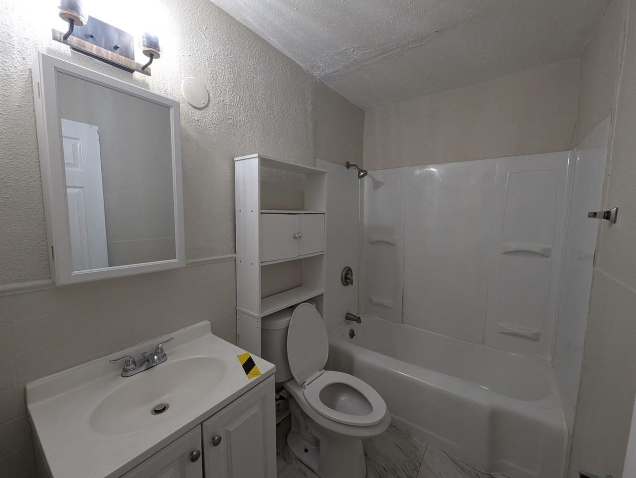 8557 Frost Ave - Photo 6 of 15