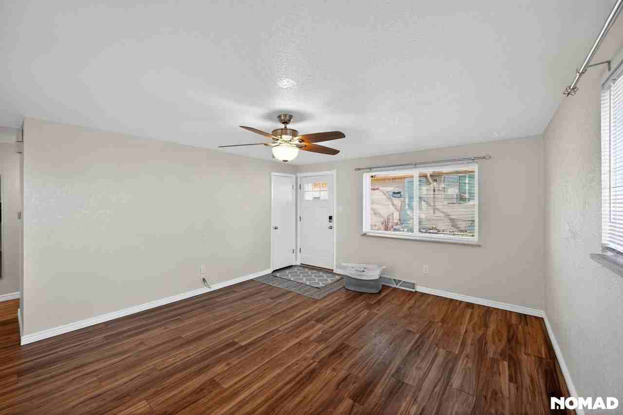 10322 W 59th Ave - Photo 5 of 30