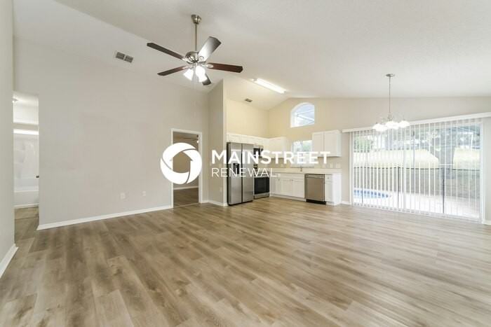 1107 Mariner Cay Dr - Photo 4 of 17