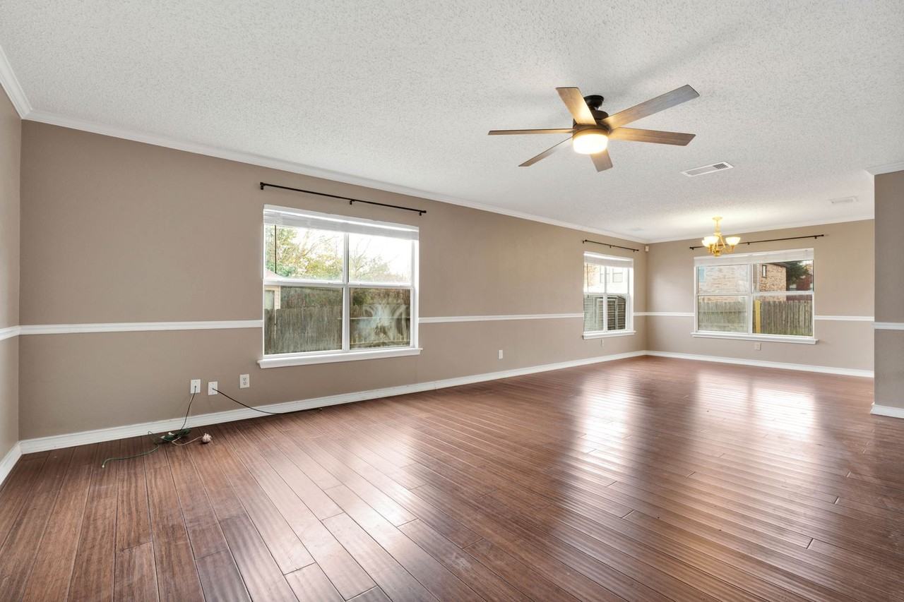 3321 Fresno Pl - Photo 4 of 24