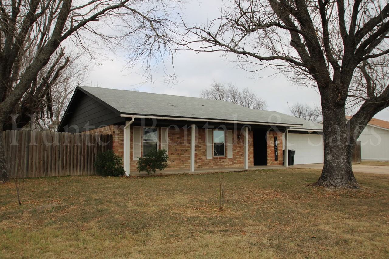 4501 Mountain View Dr - Photo 2 of 3