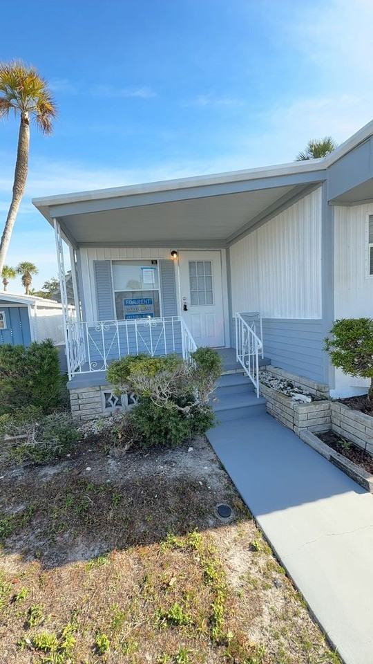 4851 W Gandy Blvd #L27