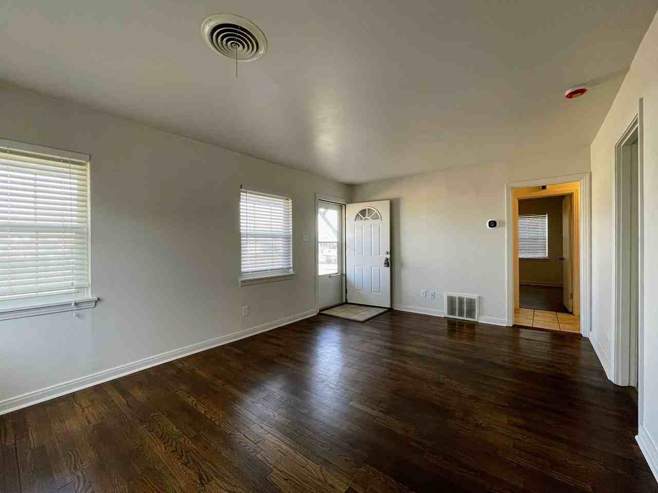 2250 Sunset Ave - Photo 4 of 17