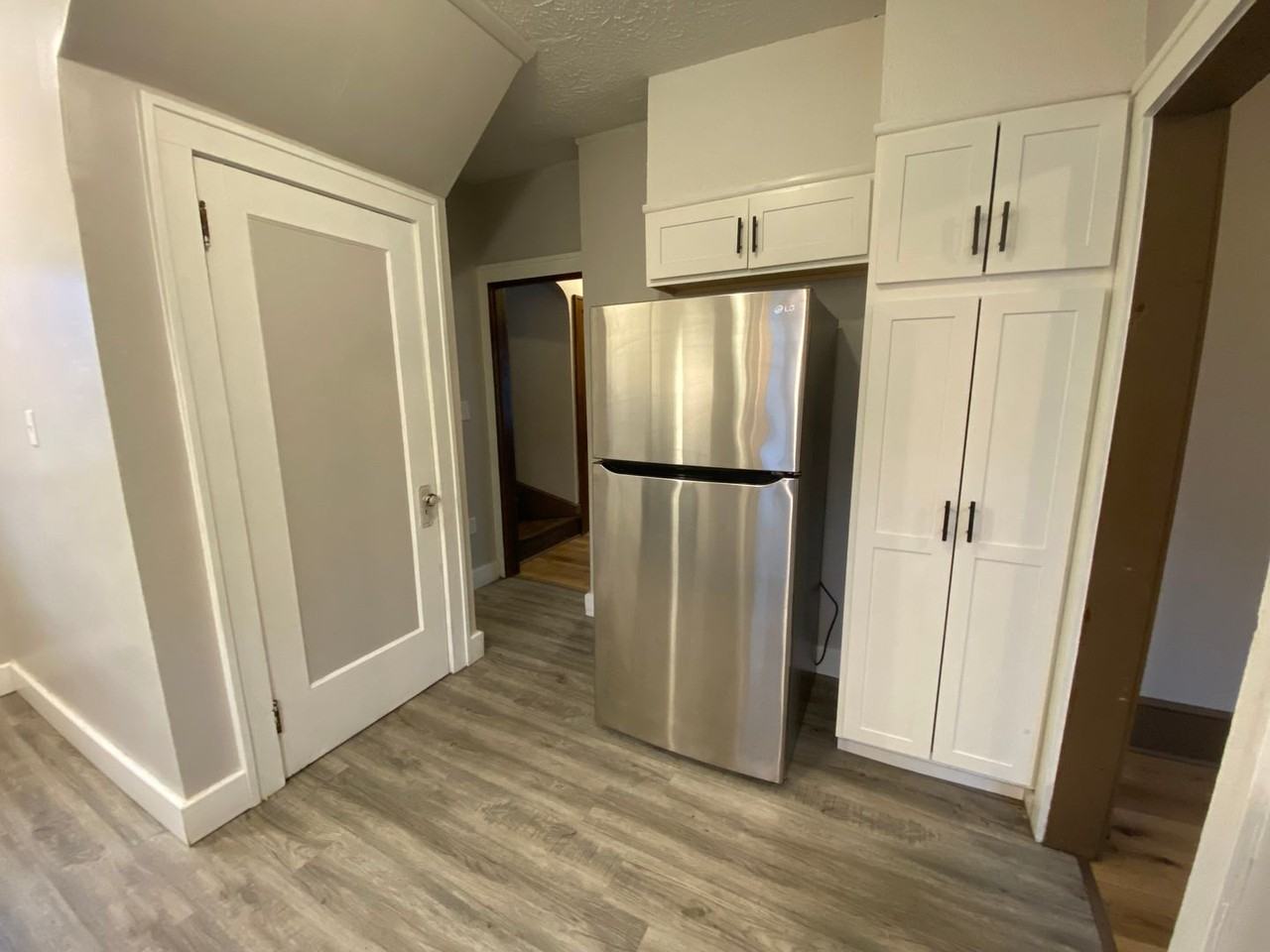 183 Colony Cres - Photo 5 of 12