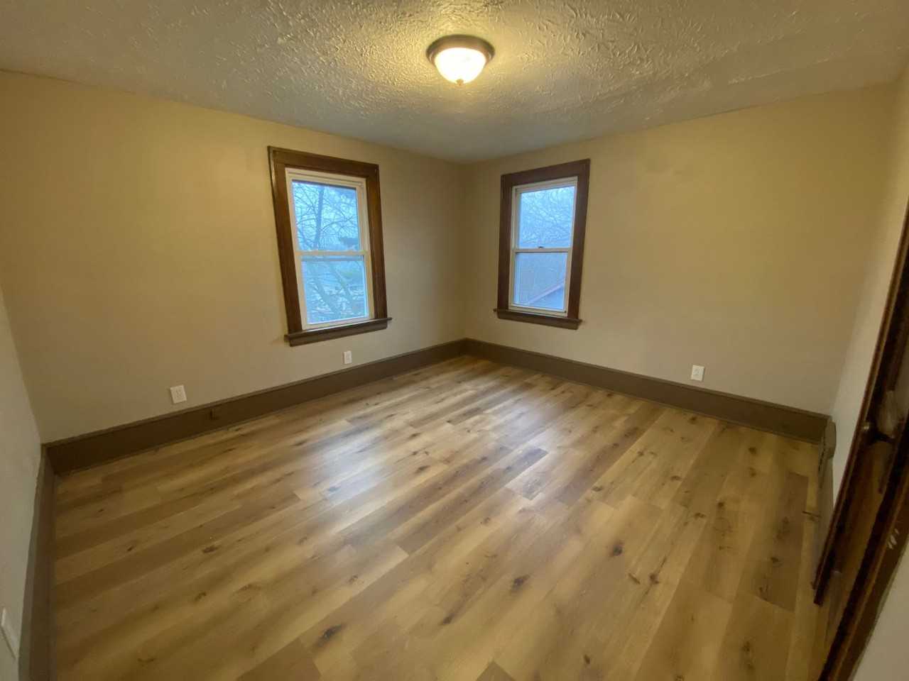 183 Colony Cres - Photo 7 of 12