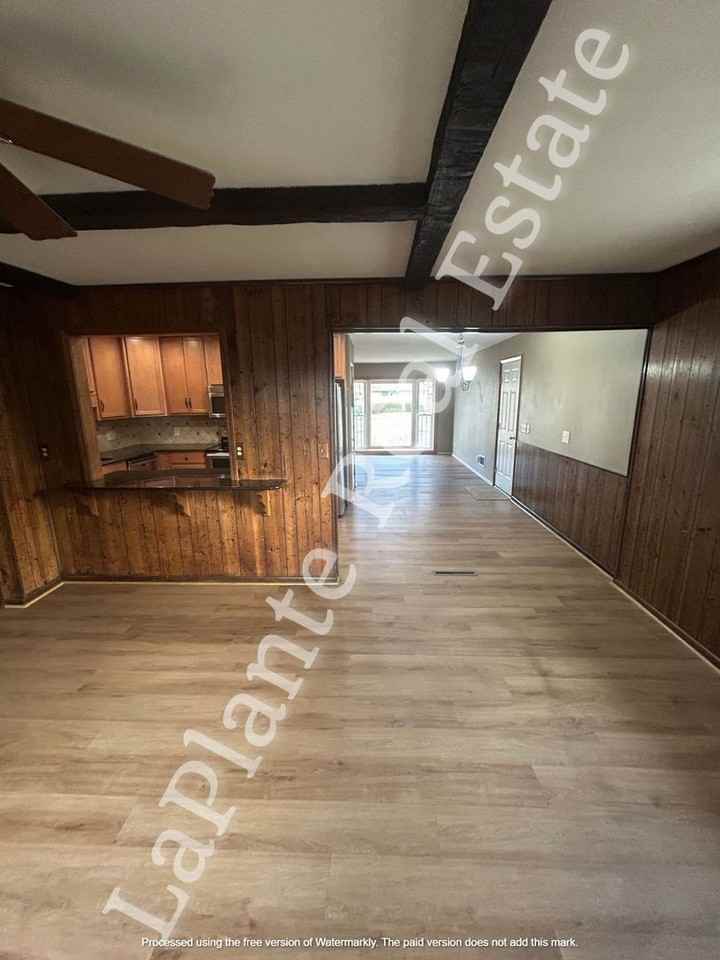 1409 Bradshaw Ct - Photo 2 of 18