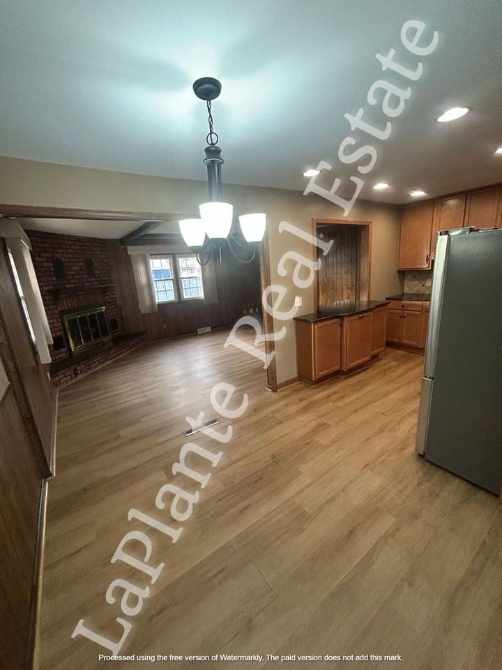 1409 Bradshaw Ct - Photo 3 of 18