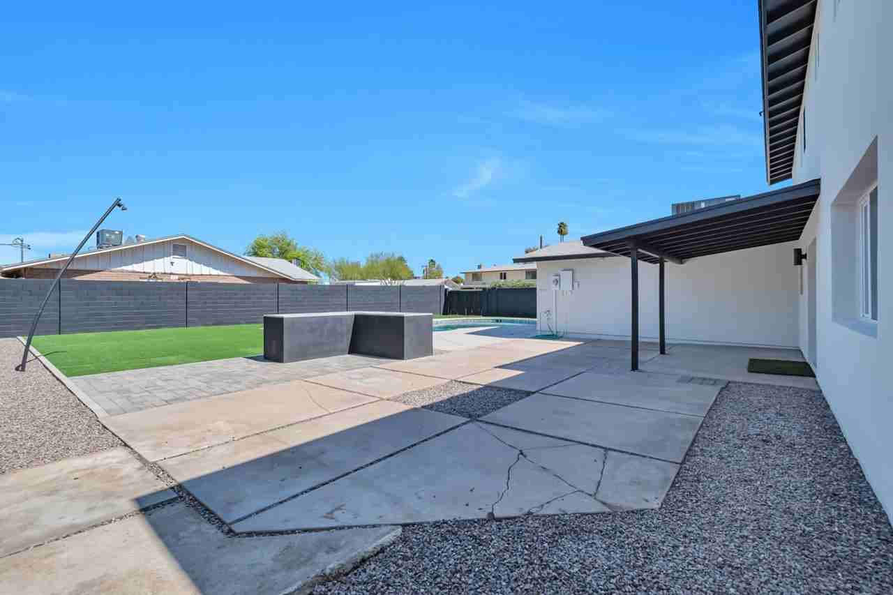 1050 E Alameda Dr - Photo 7 of 25