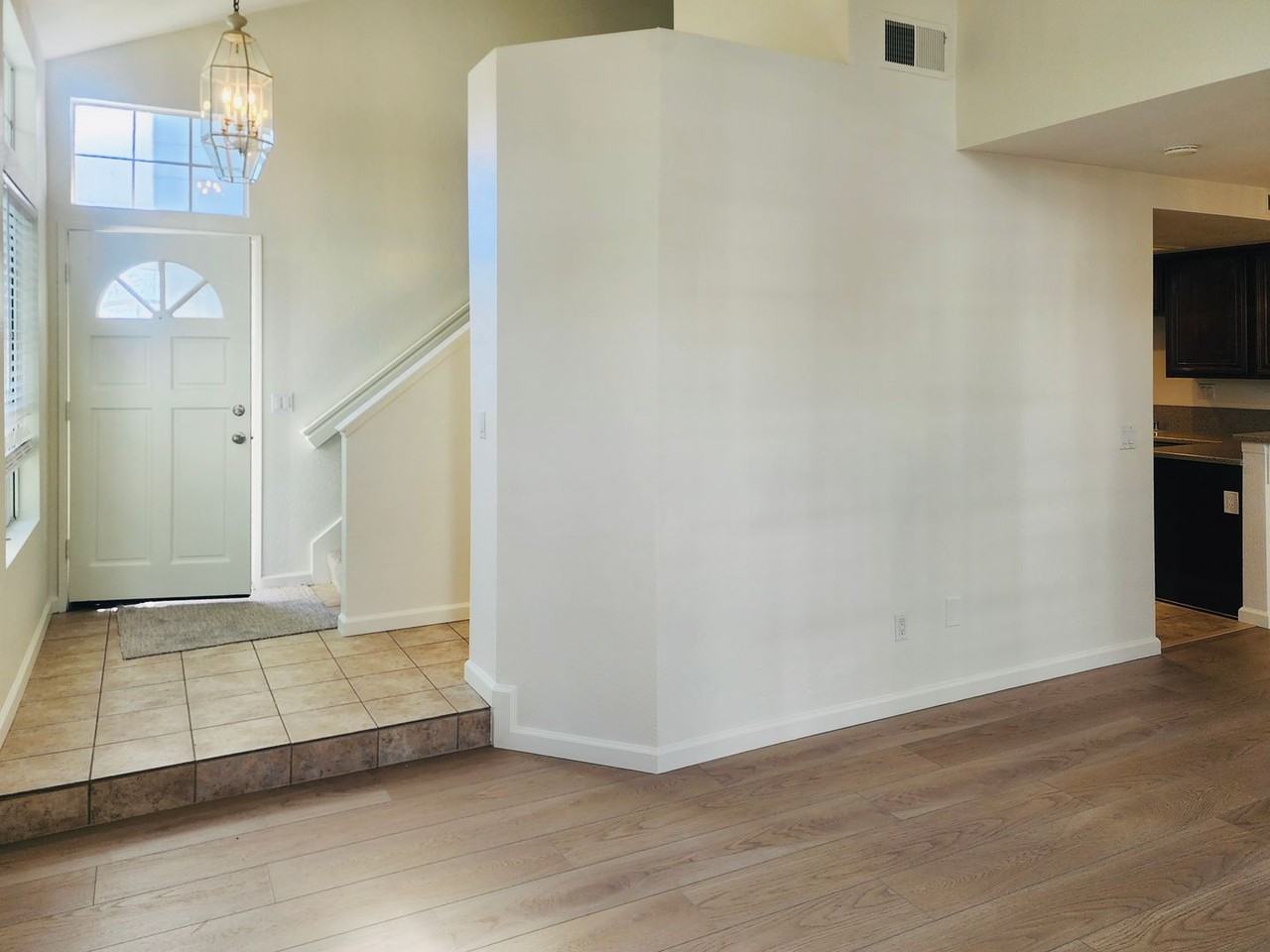 2275 Hawthorne Pl - Photo 4 of 34