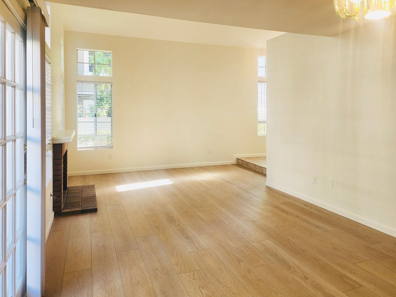 2275 Hawthorne Pl - Photo 7 of 34