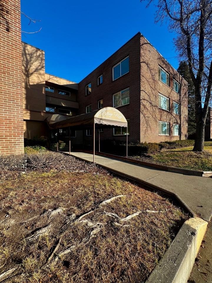 Cottage Hill Apartments - Photo 3 of 4