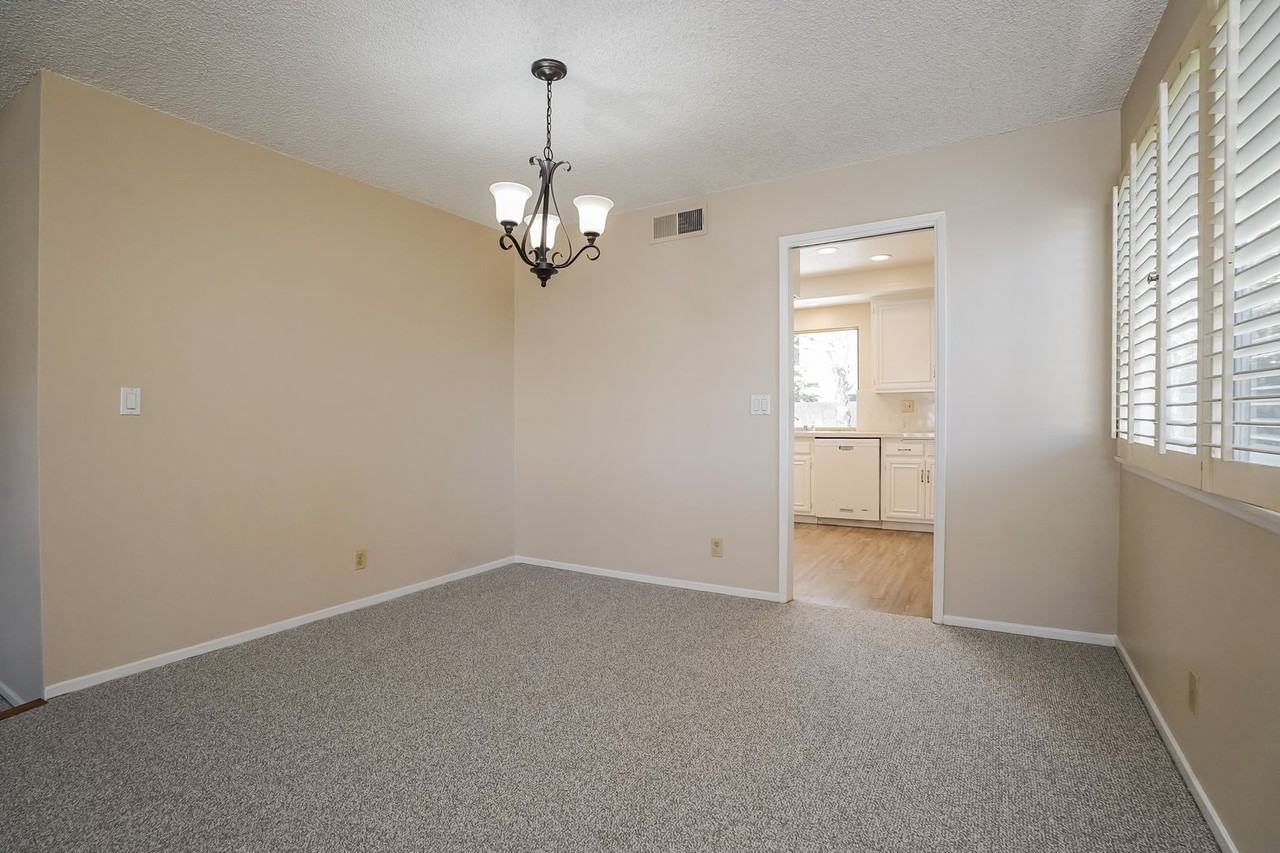 10612 Rose Cir - Photo 6 of 35