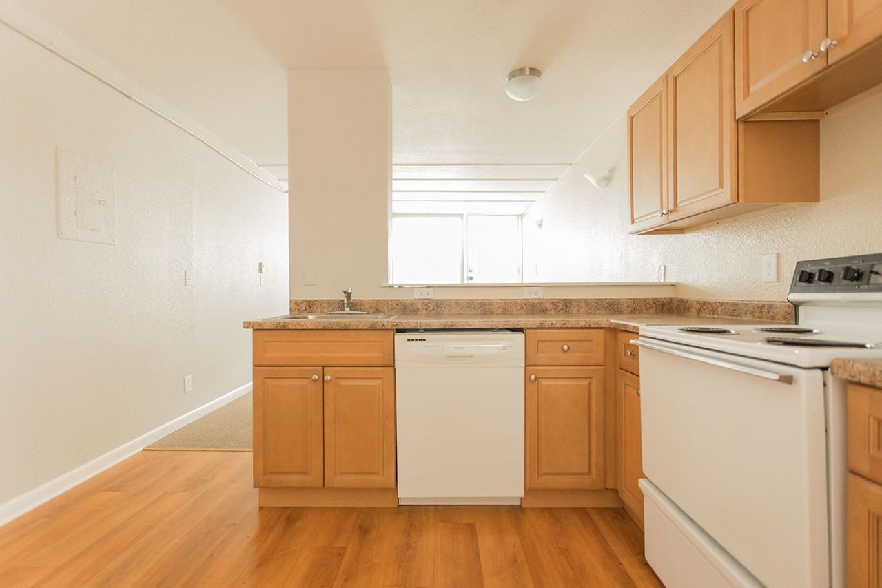 2301 Goss St. - Photo 5 of 30