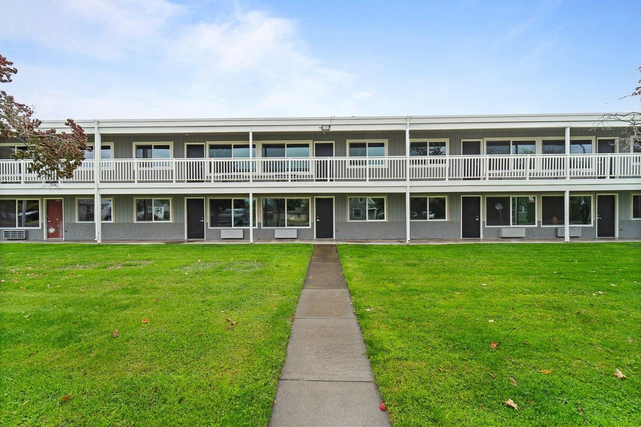 Walla Walla Flats - Photo 2 of 9