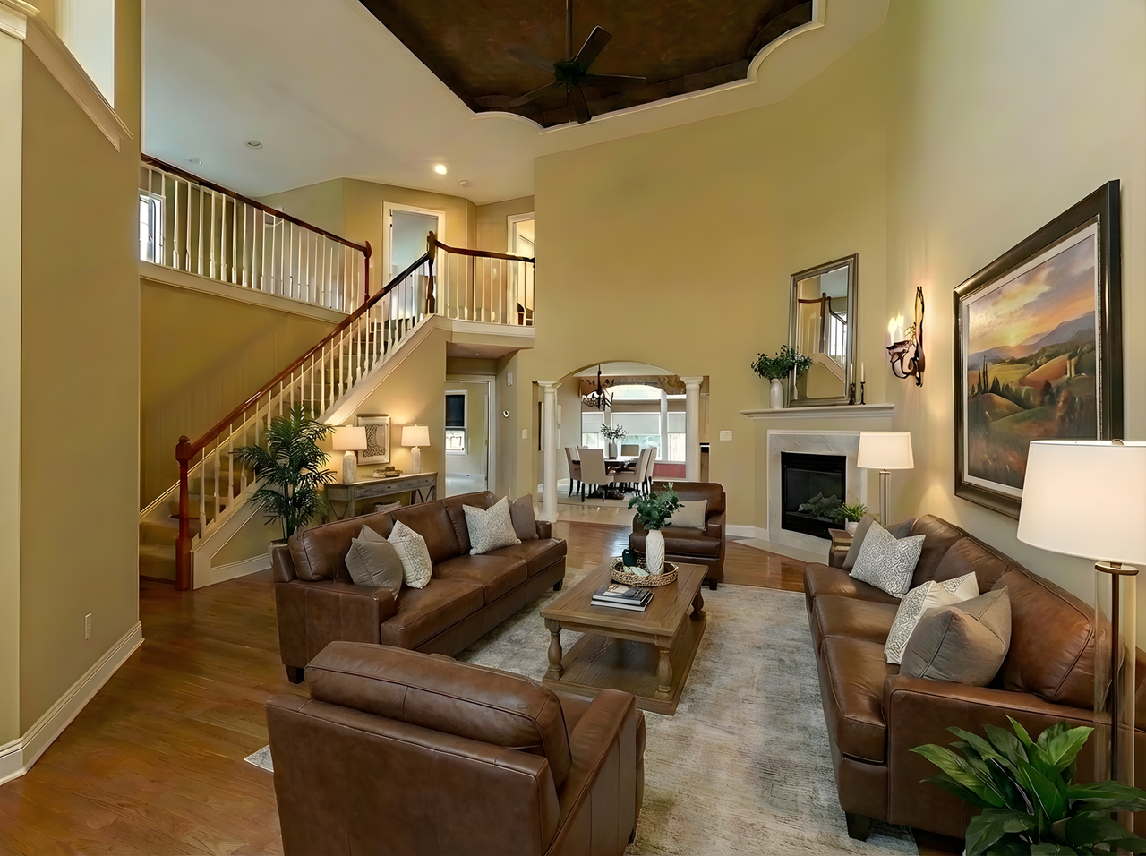 1317 Cantebury Dr - Photo 3 of 42