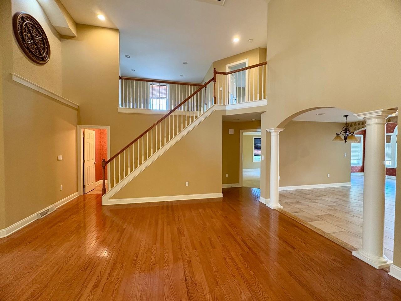 1317 Cantebury Dr - Photo 7 of 42