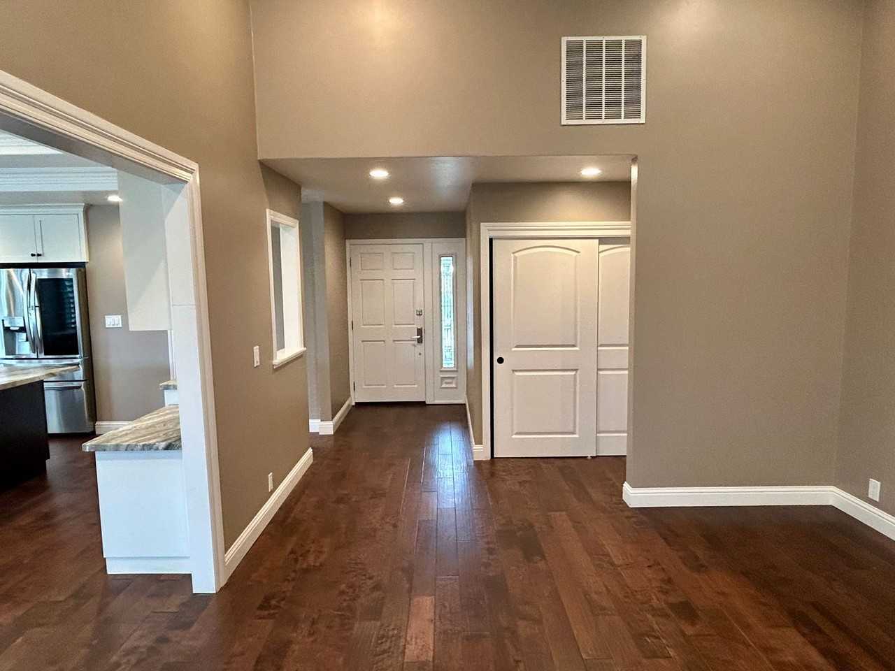 3084 Riviera Way - Photo 7 of 34