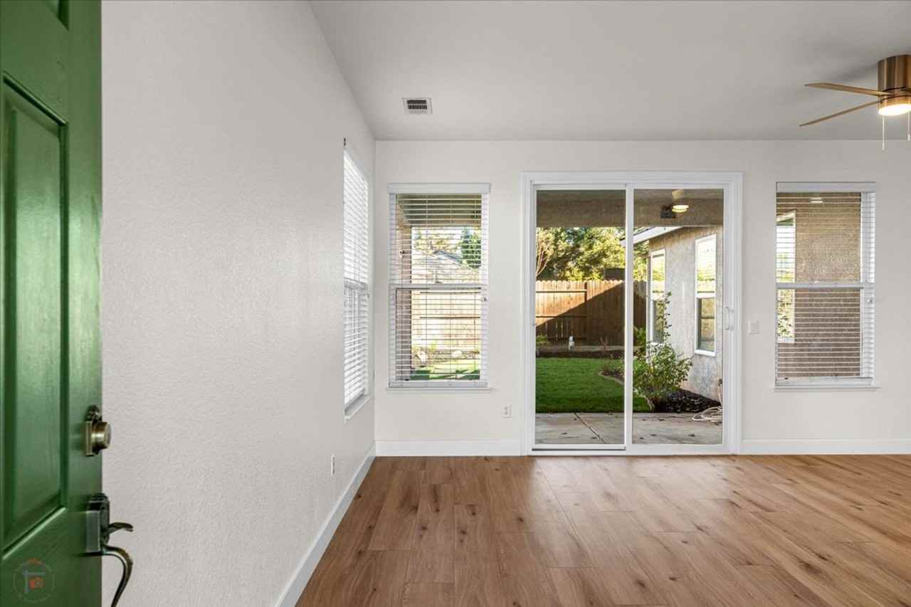 1839 Lexington Dr - Photo 7 of 45