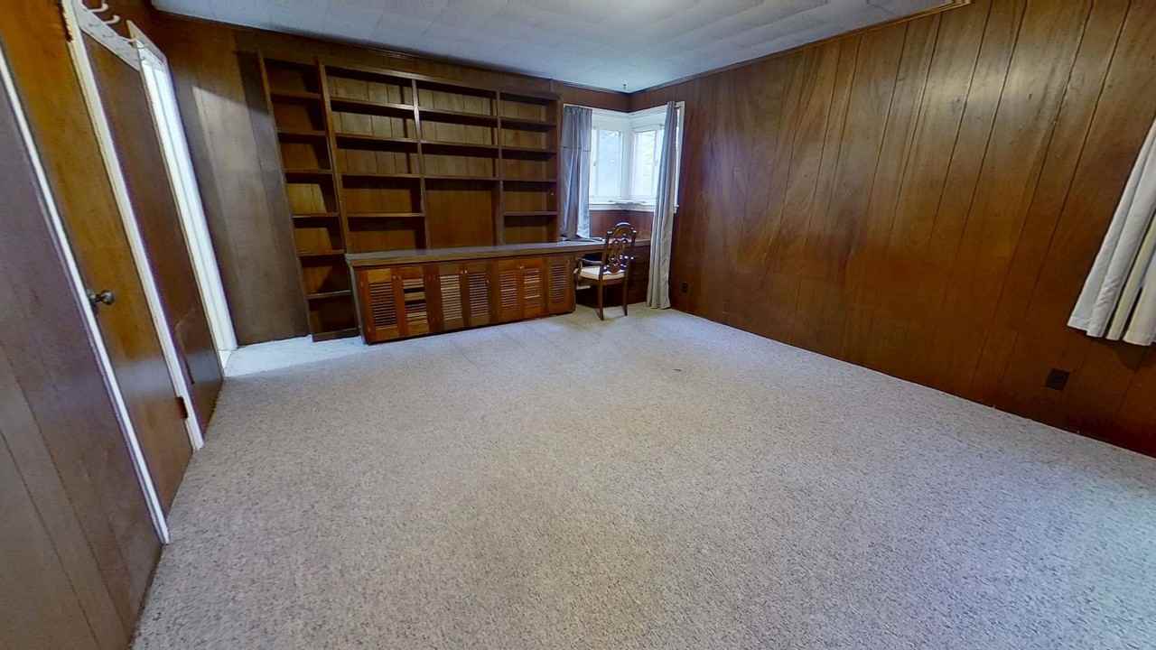 2821 S Queen St - Photo 4 of 15