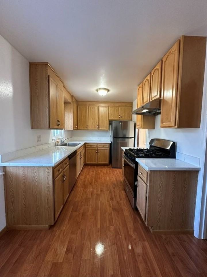 21101 Aspen Ave - Photo 5 of 23