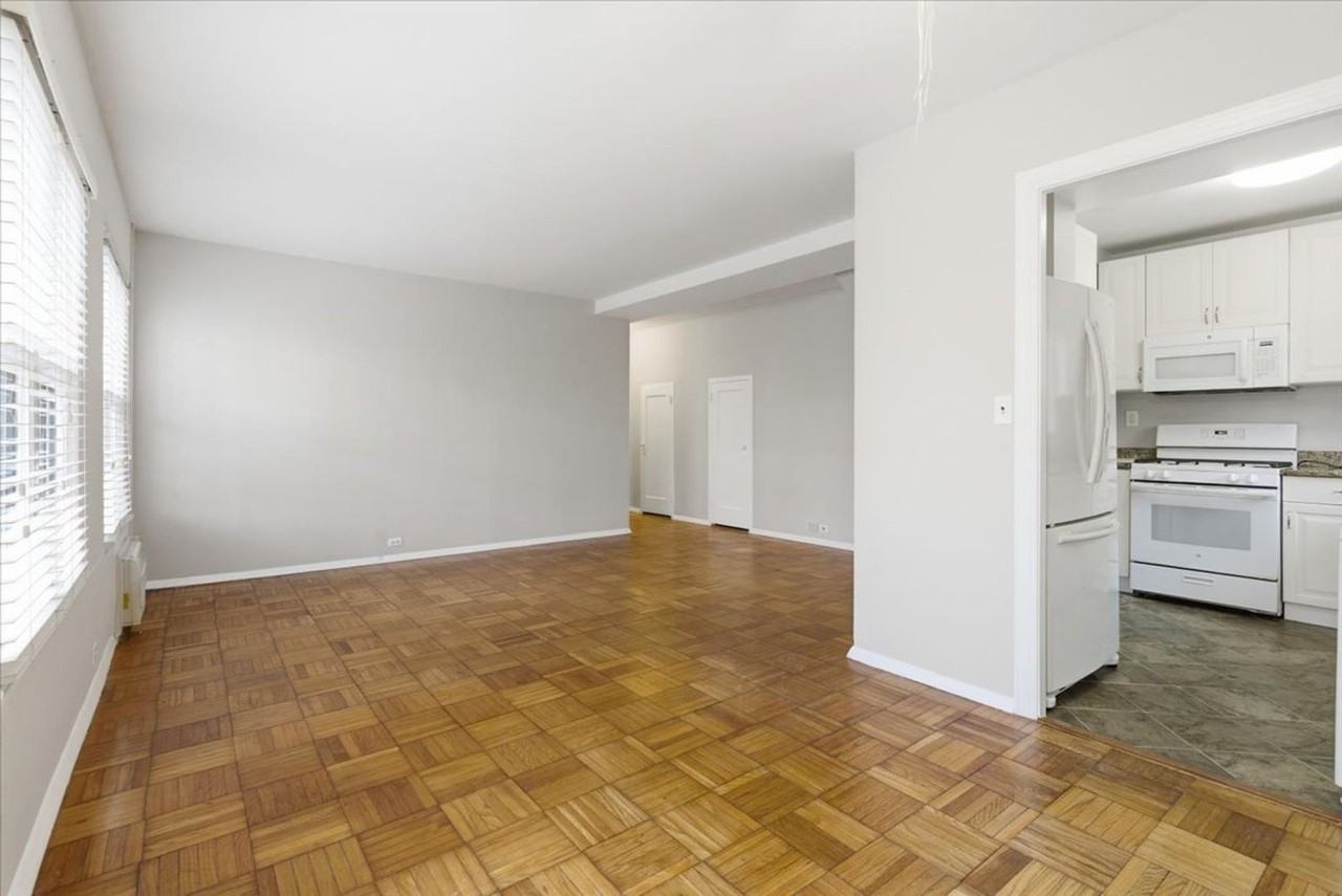 1737B Preston Rd - Photo 3 of 17