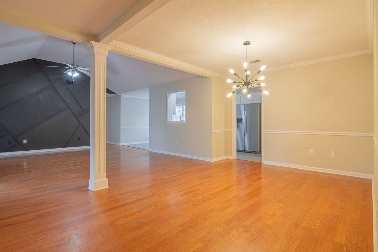 582 Lory Ln - Photo 4 of 42