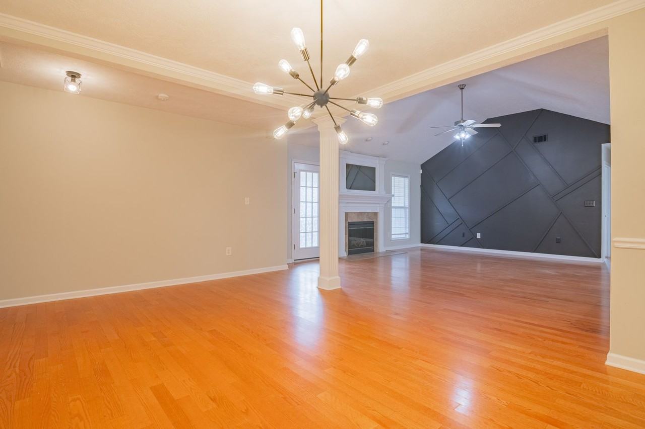 582 Lory Ln - Photo 5 of 42