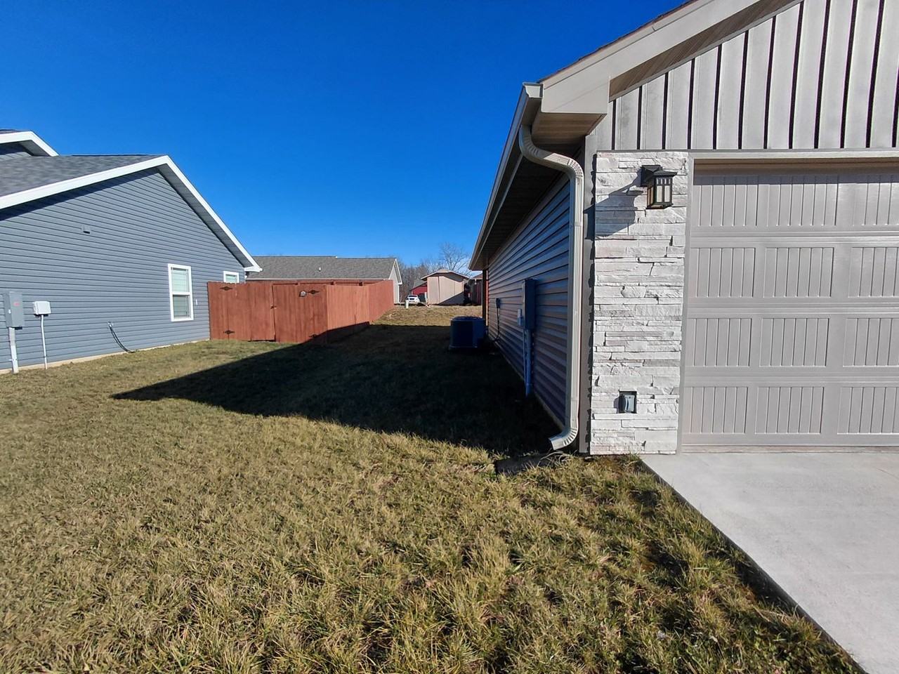 147 La Vista Dr - Photo 2 of 19