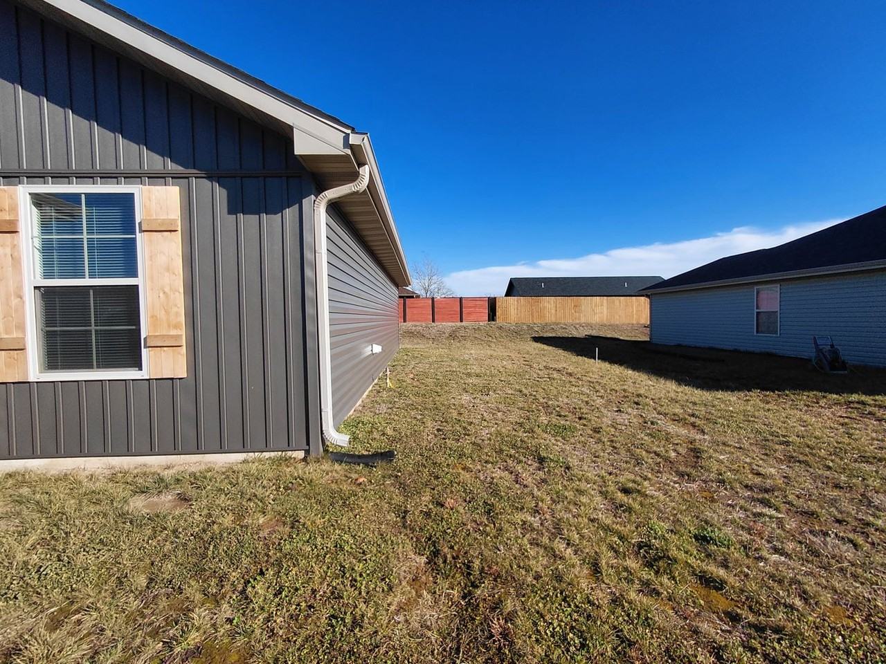 147 La Vista Dr - Photo 3 of 19