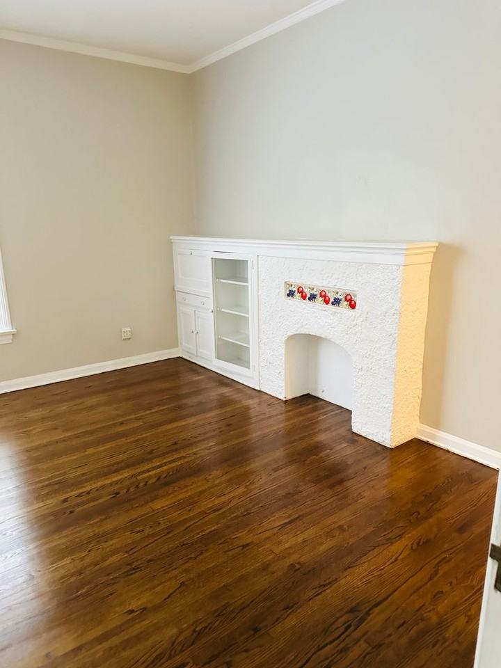 1841 E 4th St - Photo 5 of 12