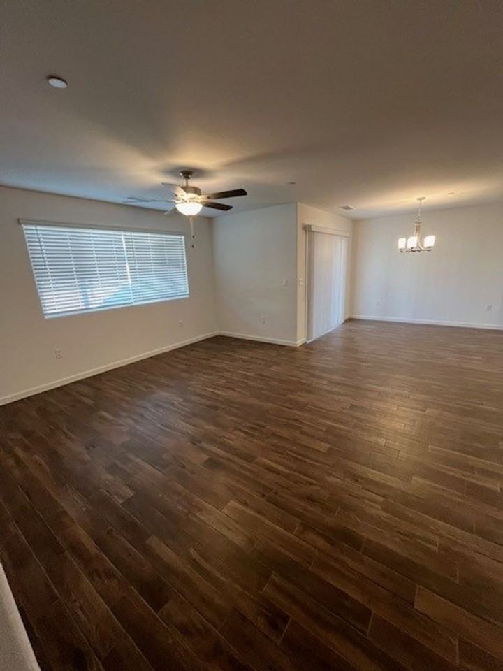 302 N Omalley St - Photo 5 of 13