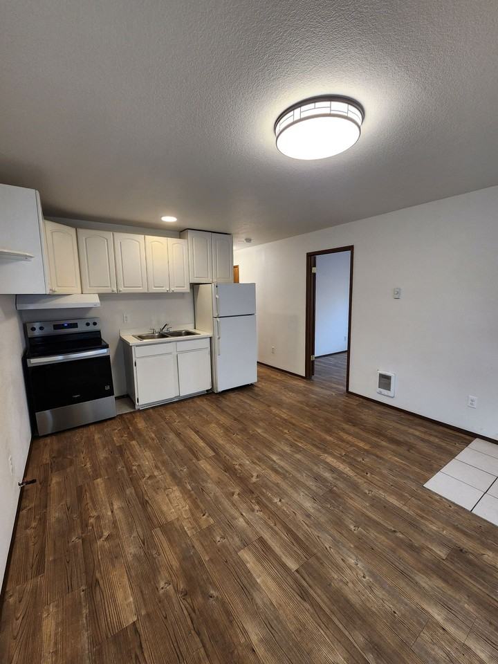 15611 179th Ave Se - Photo 3 of 10