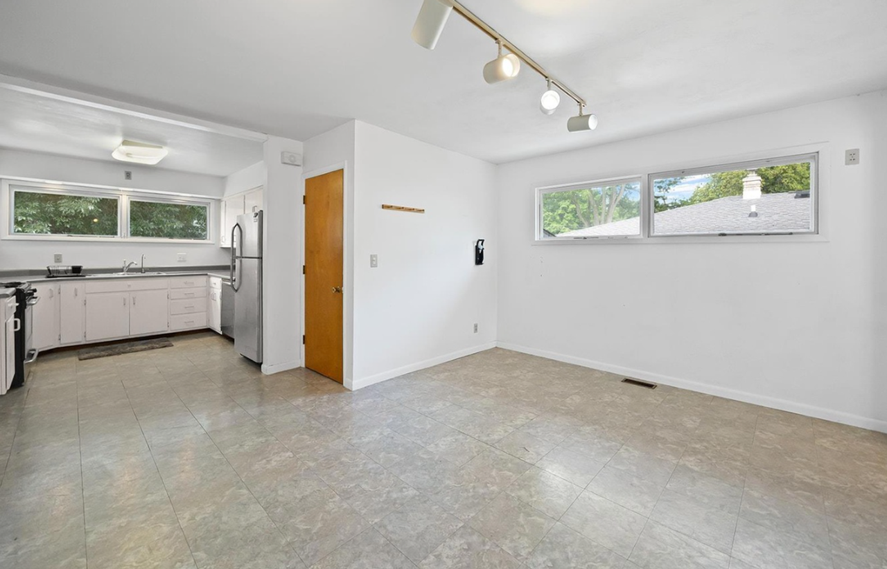 1912 1912 Indian Trail Dr - 1912 Indian Trail - Photo 5 of 26