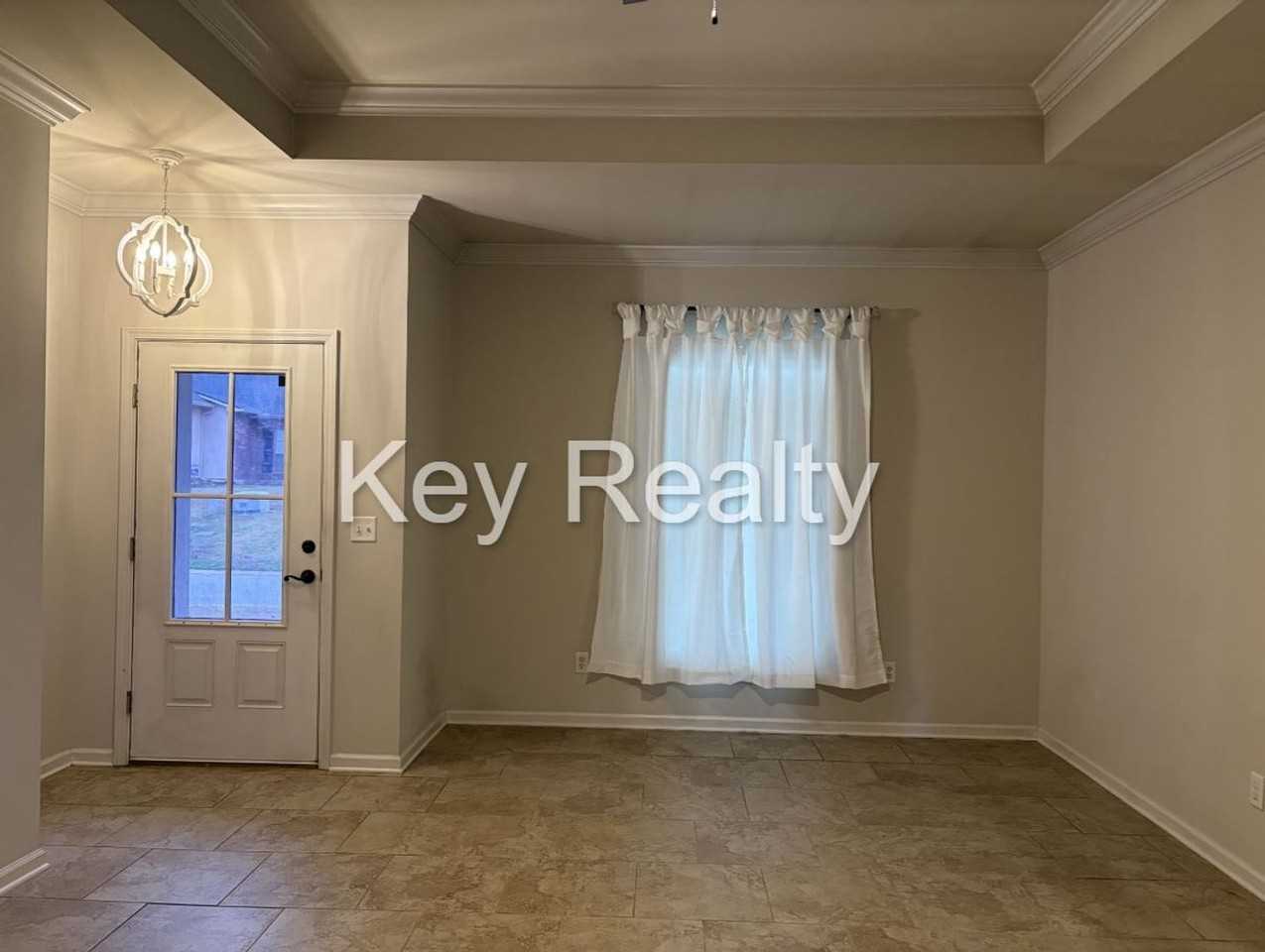 309 Crossridge Ave - Photo 3 of 12