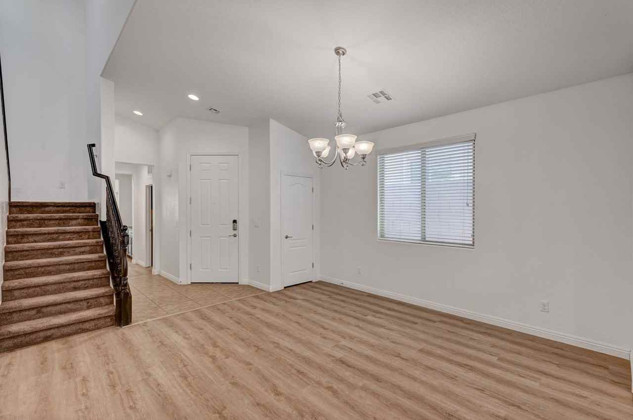 7272 Spring Flower Ave - Photo 3 of 26