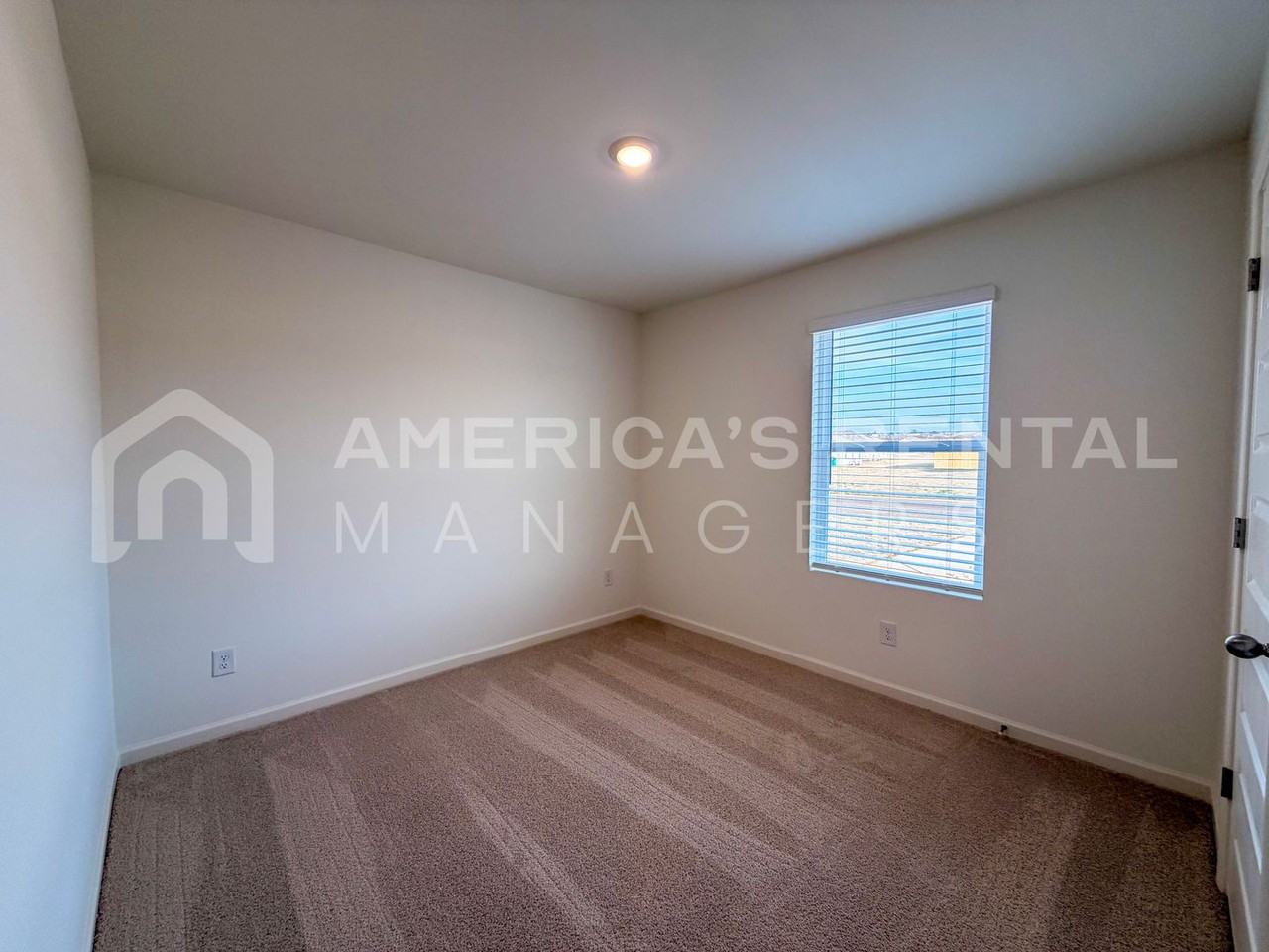 14315 Buttercup Way - Photo 7 of 36