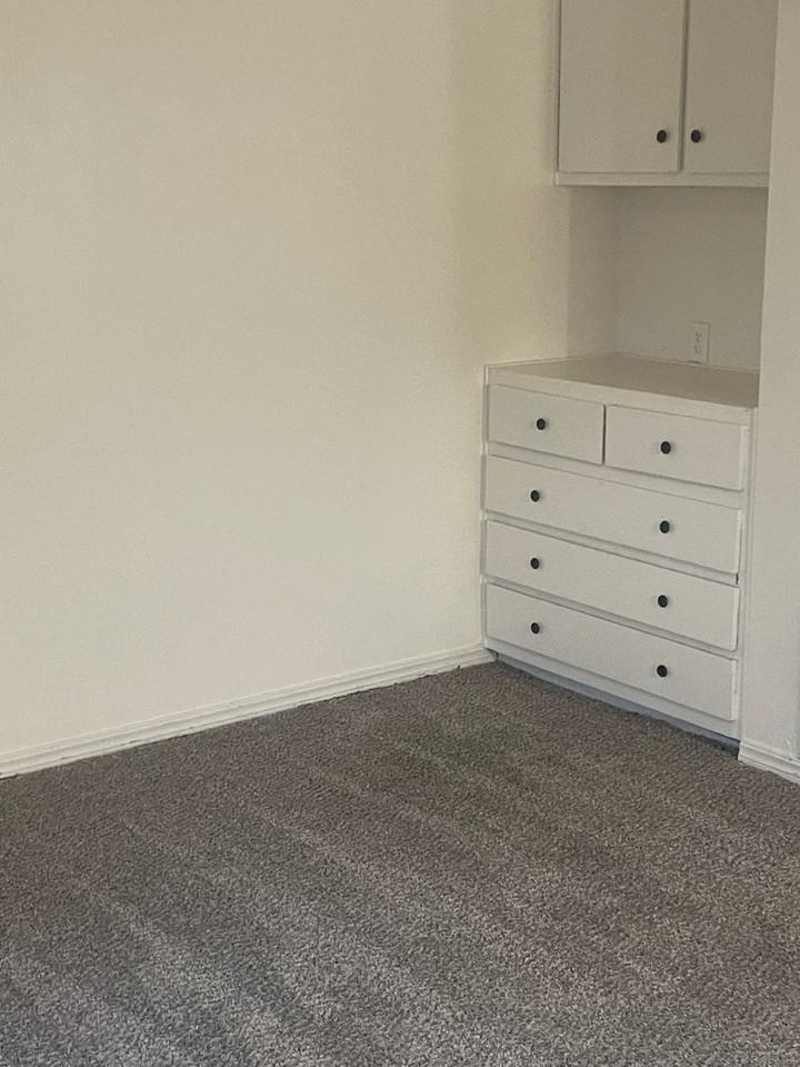 5126 S Delaware Pl #B - Photo 4 of 7