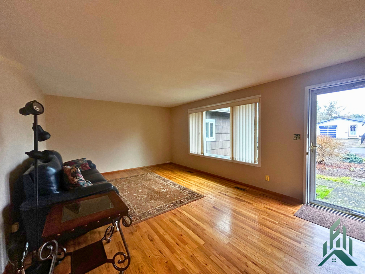 1720 Nw Arthur Cir - Photo 3 of 18