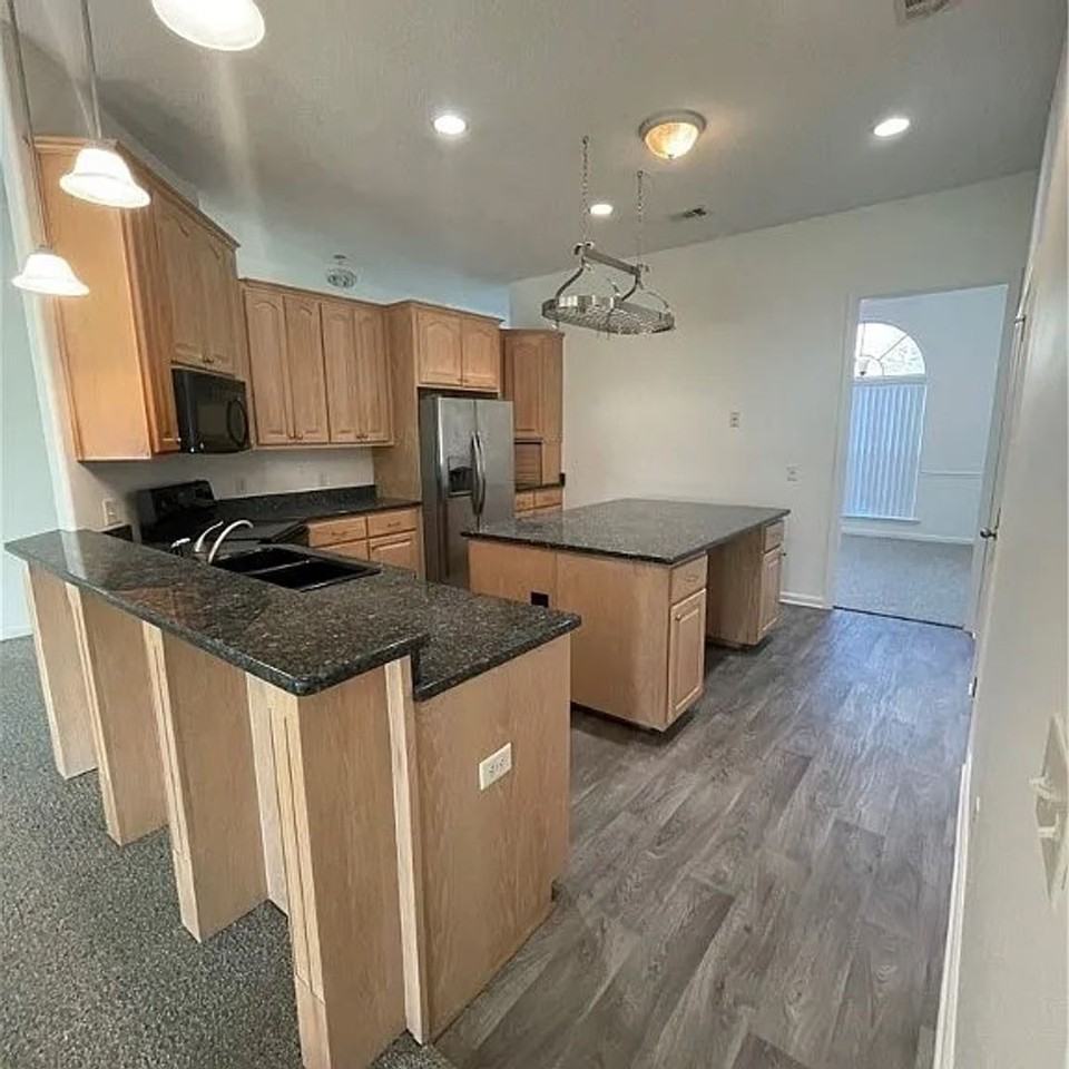 568 Marshview Dr - Photo 5 of 18