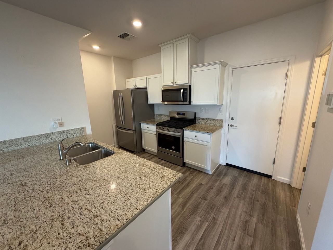 529 Autumn Breeze Cir - Photo 6 of 18