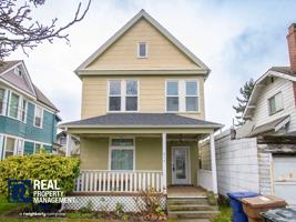 featured image of 614 N Steele St