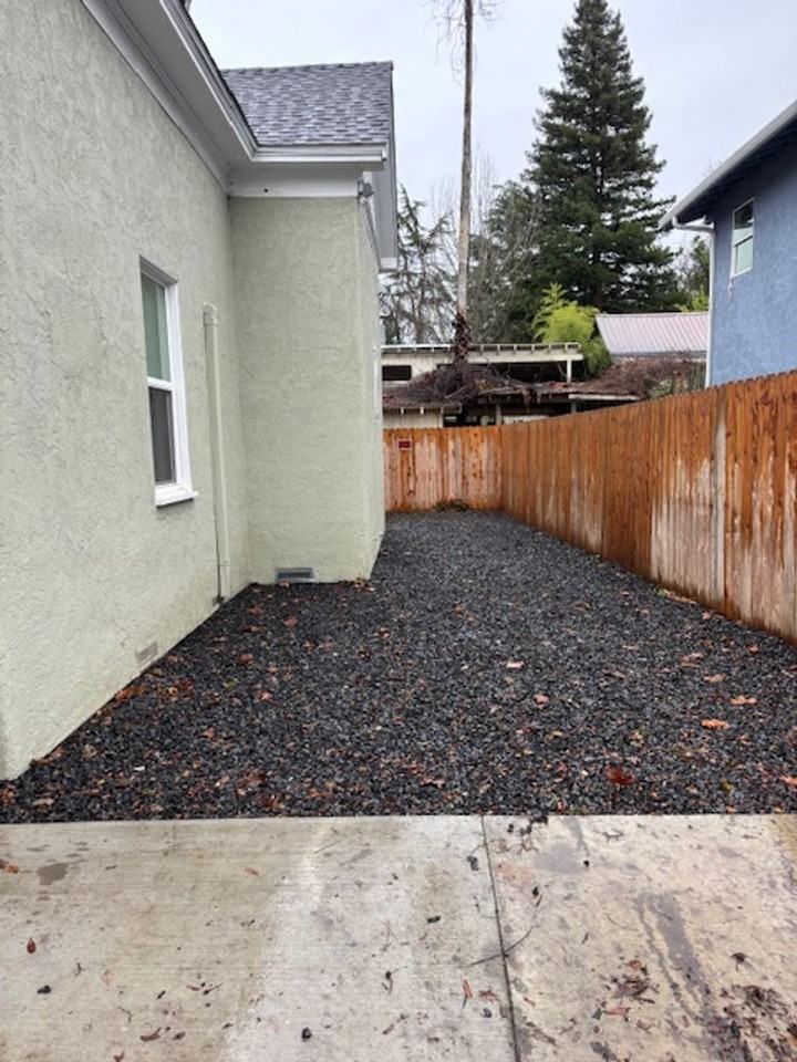 271 E 8th St - Photo 2 of 18