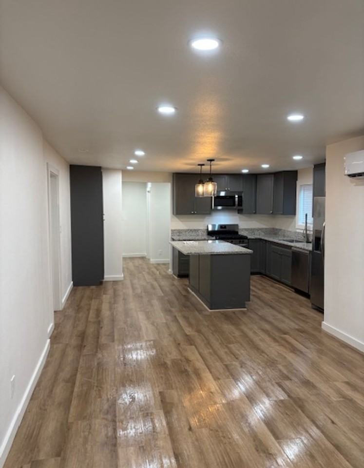 271 E 8th St - Photo 3 of 18