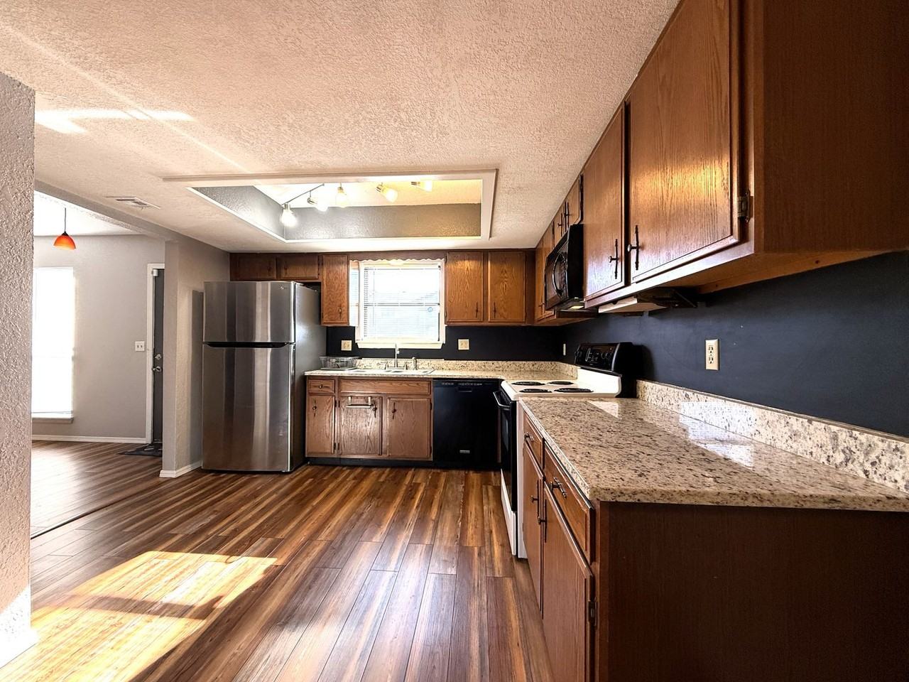 8081 Nw 23rd St - Photo 2 of 18