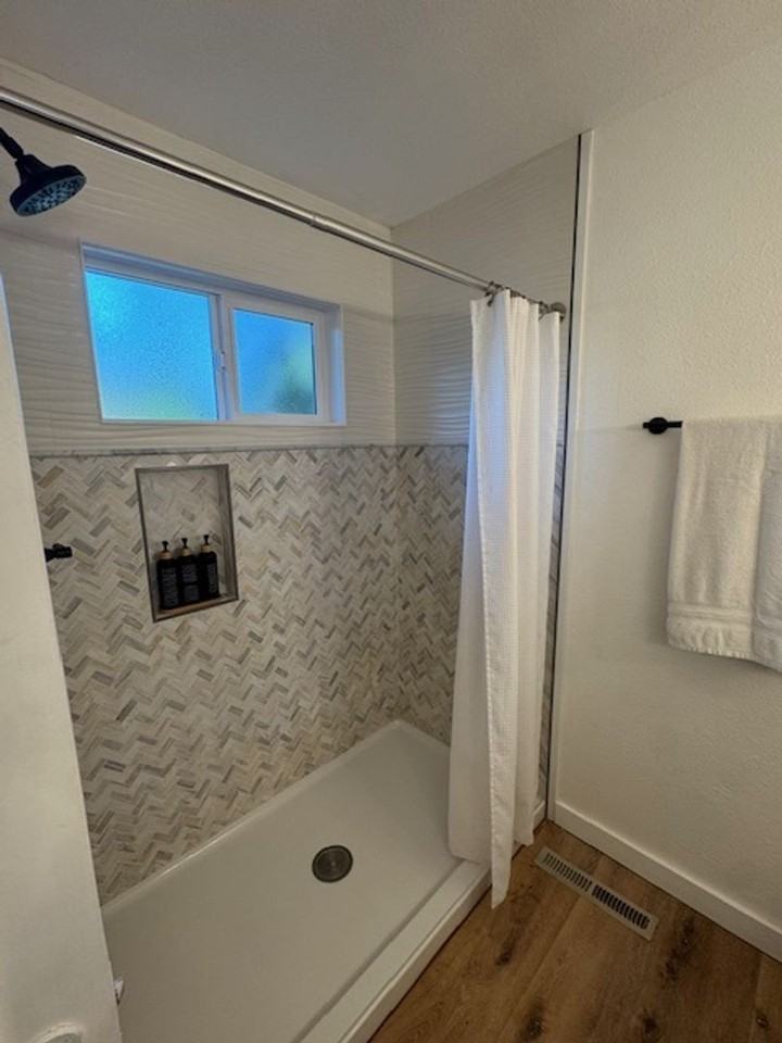 2304 Washington Ave - Photo 3 of 30