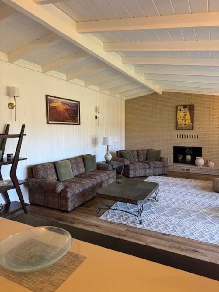 2304 Washington Ave - Photo 5 of 30