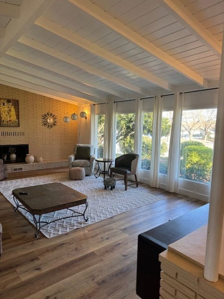 2304 Washington Ave - Photo 6 of 30