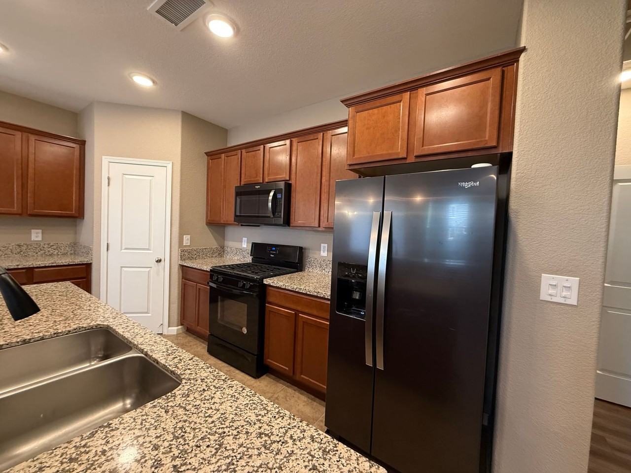 943 High Apple Ct - Photo 6 of 19